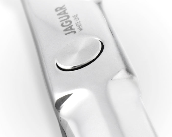 Hairdressing scissors with ergonomic design.