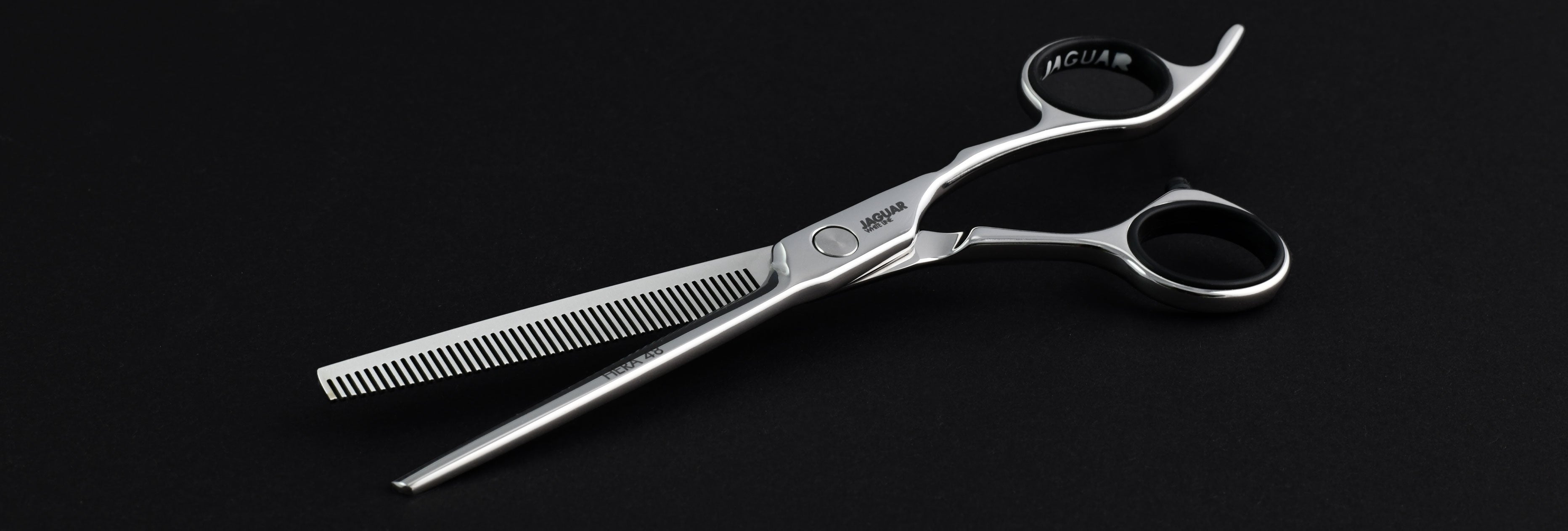 JAGUAR Hera 48 styling scissors on a black background, cropped product photo