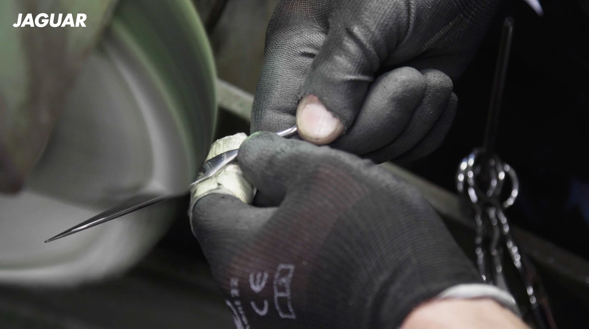 Load video: Production of Jaguar hand shears