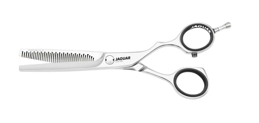 Modeling scissors with ergonomic design.