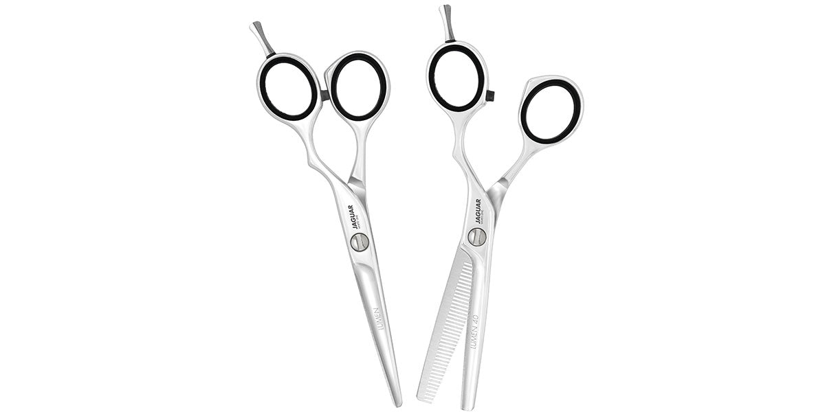 Hairdressing scissors with ergonomic design.