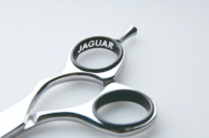 Hairdressing scissors with ergonomic design.
