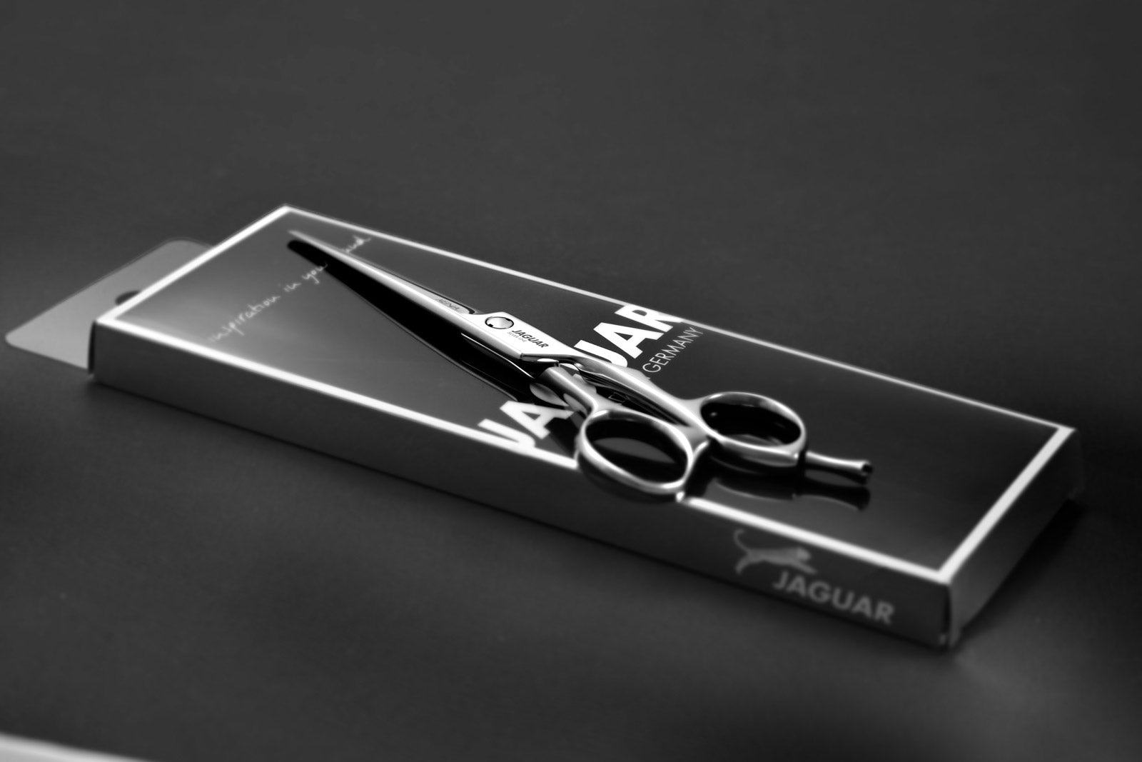 SILVER LINE: Scissors with excellent cutting properties | JAGUAR